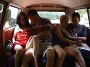 塞爾維亞兩男兩女在大巴性愛